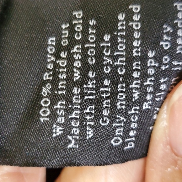 Rock & Republic mesh cover up. Burgundy size 1X. Good used condition. - Picture 7 of 8